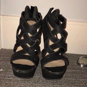 Steve Madden black wedges size 6